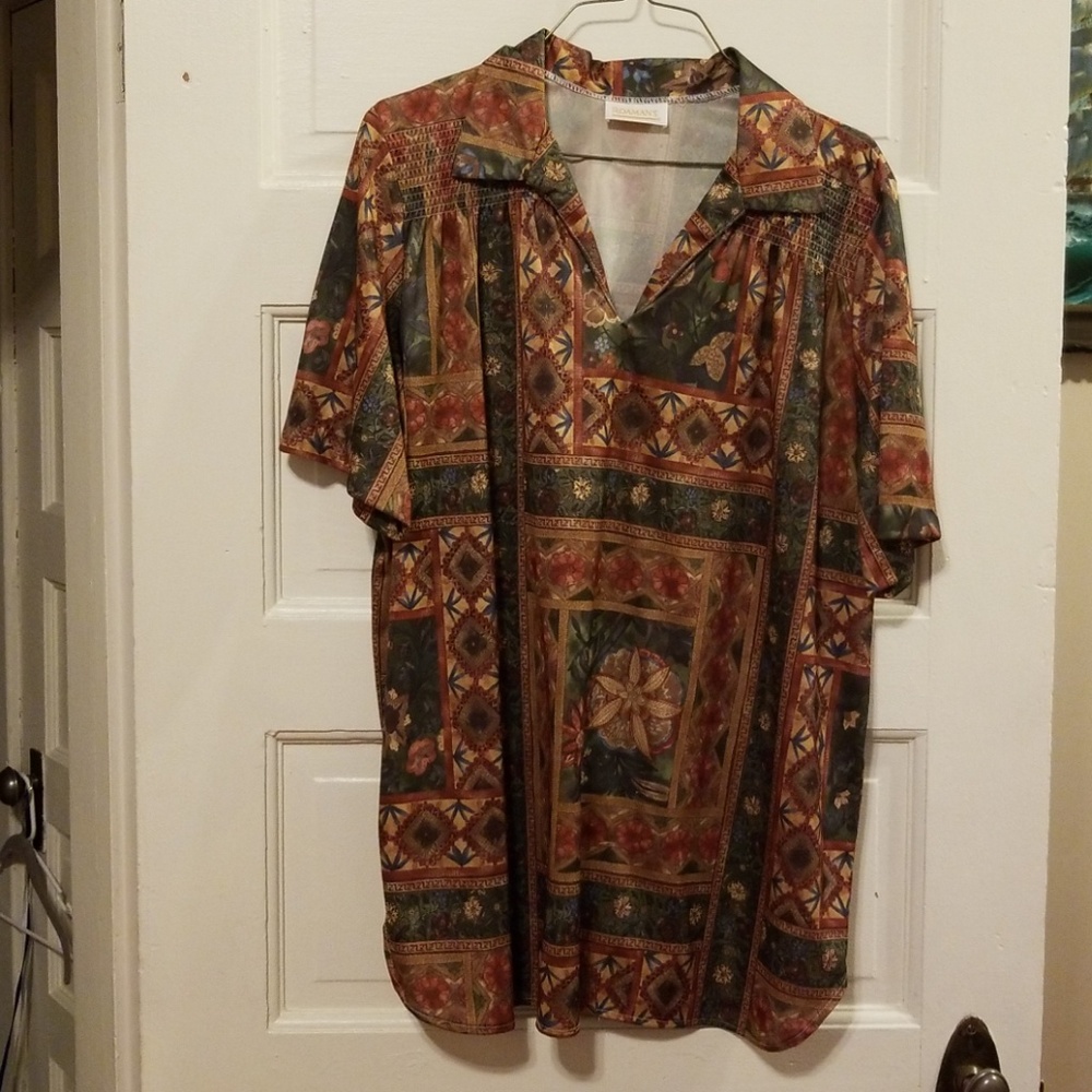 Silky V neck shirt